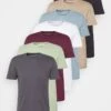 Pier One 7 PACK - T-Shirt Basic - Black/green/bordeaux 1 Pier One 7 PACK - T-Shirt Basic - Black/green/bordeaux -Pier One Verkaufsgeschäft 05950bdf2b4f4a819c926fdd6aa3f51b