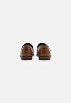 Pier One LEATHER - Slipper - Cognac 9 Pier One LEATHER - Slipper - Cognac -Pier One Verkaufsgeschäft 0c49225d20b642eb93cc92f470aad597