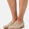 Pier One LEATHER - Slipper - Beige -Pier One Verkaufsgeschäft 17e770e9ff9c447394eaf913c3ee5c70