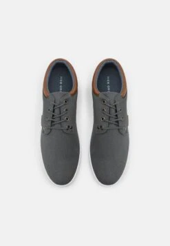 Pier One UNISEX - Sneaker Low - Grey 11 Pier One UNISEX - Sneaker Low - Grey -Pier One Verkaufsgeschäft 300f1aa95a2a4579b4a07e57470c9afc