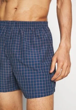 Pier One 5 PACK - Boxershorts - Dark Blue/blue 13 Pier One 5 PACK - Boxershorts - Dark Blue/blue -Pier One Verkaufsgeschäft 3746ef0651b344c3866e98a7f38f00bc