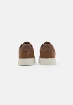 Pier One UNISEX - Sneaker Low - Cognac 10 Pier One UNISEX - Sneaker Low - Cognac -Pier One Verkaufsgeschäft 8fc46a00bfc54014b9ab0c4b860fd9e9