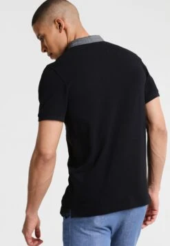 Pier One Poloshirt - Black -Pier One Verkaufsgeschäft 9609f263966e4f46b41b859794e6e991