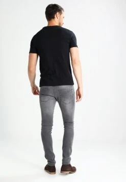 Pier One T-Shirt Basic - Black -Pier One Verkaufsgeschäft 986416f3e81f4399a4473036c21acde4