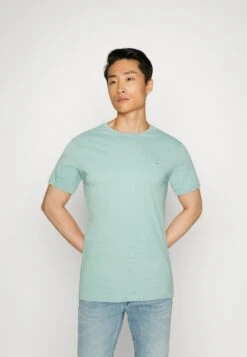Pier One 5 PACK - T-Shirt Basic - Mottled Blue/light Green/off-white -Pier One Verkaufsgeschäft a860309a8a4e4663bcbed72cc86372f3