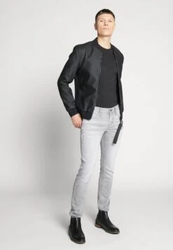 Pier One 2 PACK - Top - White/black -Pier One Verkaufsgeschäft c5e3985593c9463f9e29b52b32961a9d 1