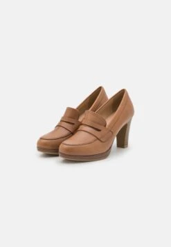 Pier One LEATHER - Pumps - Cognac 10 Pier One LEATHER - Pumps - Cognac -Pier One Verkaufsgeschäft e17d8d2073694eb883bc13a967c6343d