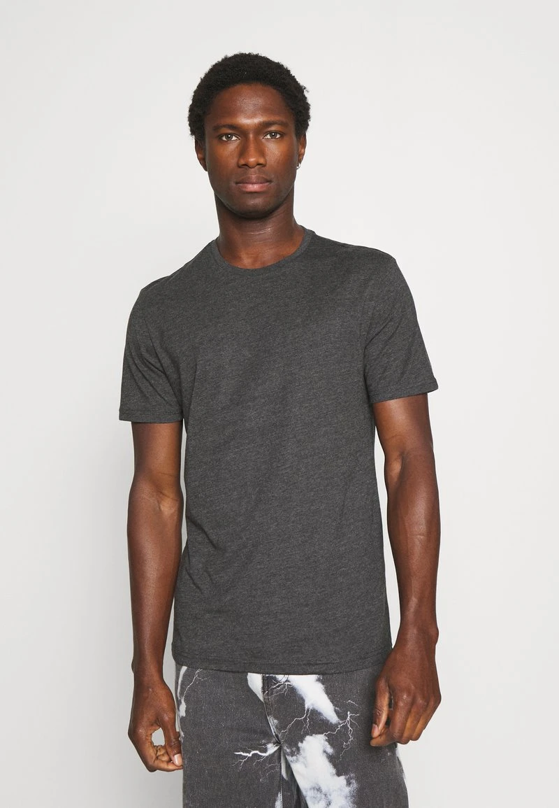 Pier One 3 PACK - T-Shirt Basic - Black/mottled Dark Grey/bordeaux 6 Pier One 3 PACK - T-Shirt Basic - Black/mottled Dark Grey/bordeaux - Image 4