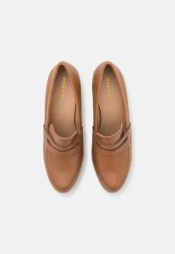 Pier One LEATHER - Pumps - Cognac 13 Pier One LEATHER - Pumps - Cognac -Pier One Verkaufsgeschäft fcd2bc864a5344e7bcbe7e3ab8a6374e